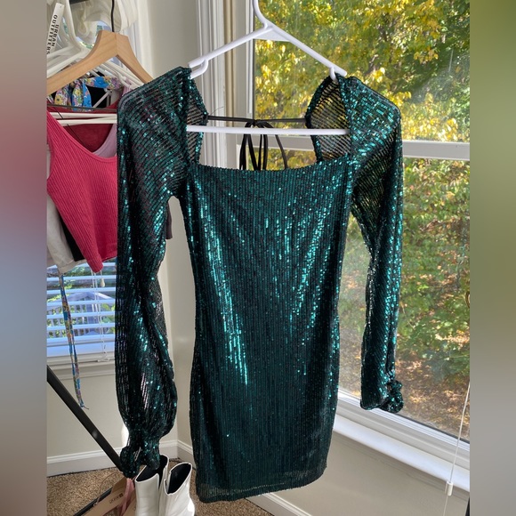 shantelle sequins dress in emerald green sequin Prom dress Shoe Size:24 beyaz gelinlik Black chiffon dress plus Back zipper closure